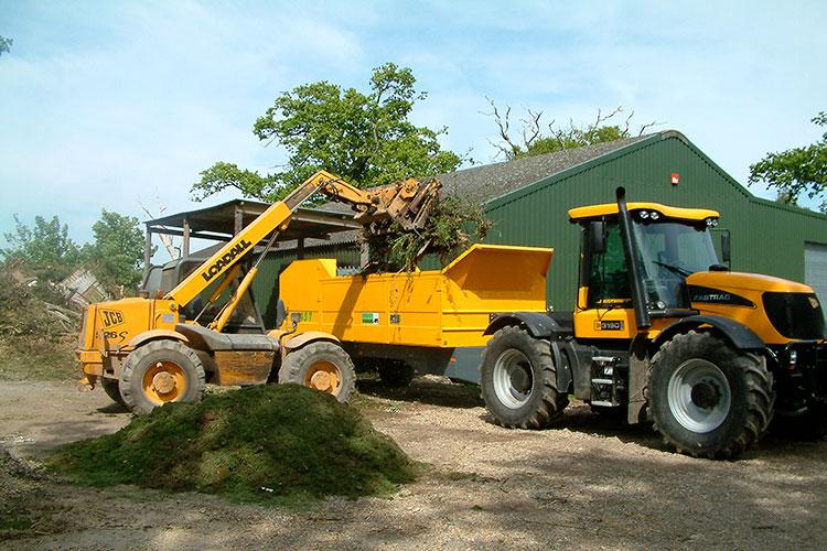 VEGUEMAT - Compostage & recyclage - Broyeur agricole à déchets verts - MENART P145 T